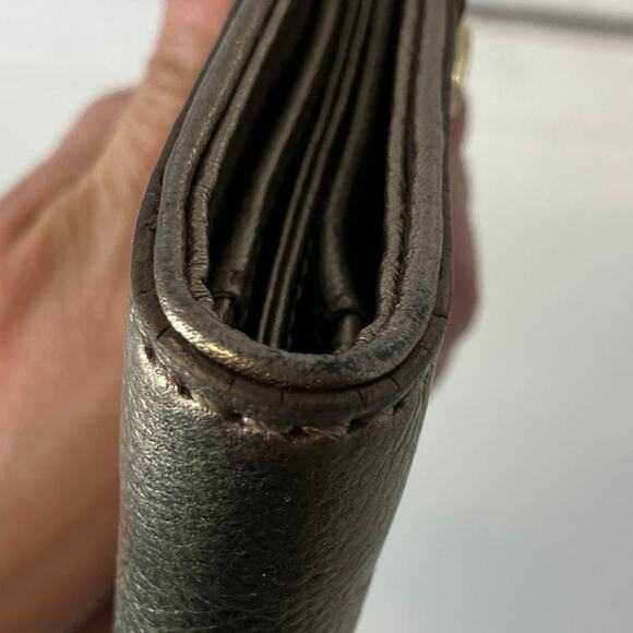 MICHAEL KORS GOLD METALIC PEBBLED LEATHER WOMENS WALLET - Picture 9 of 10